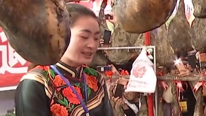 【微视频|温暖的牵挂】“民之所忧,我必念之;民之所盼,我必行之。”党的十八大以来,每到春节