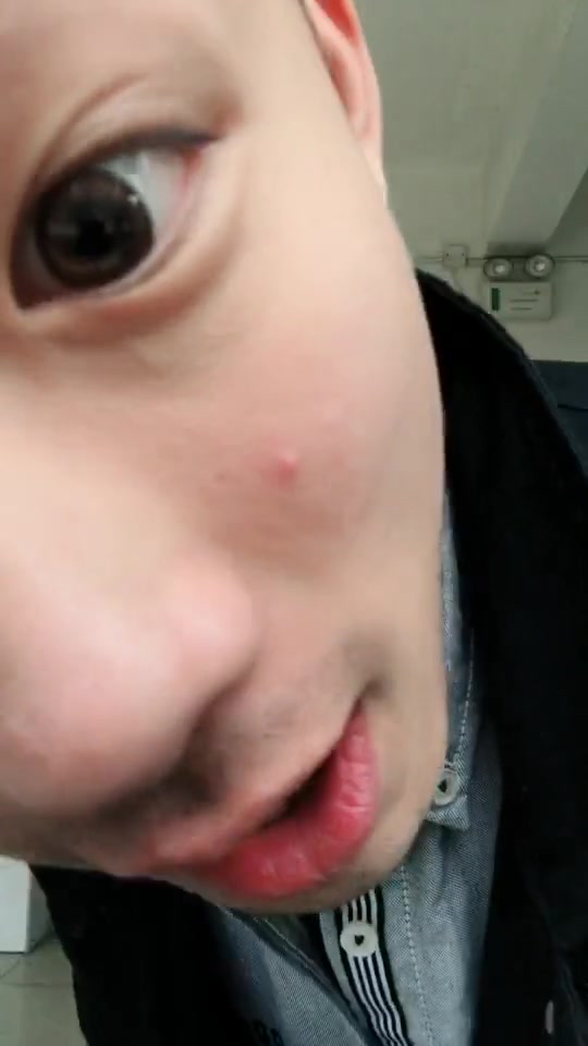 普通的男生照片头像素材,颜值超级好的男生朋友圈日常照片