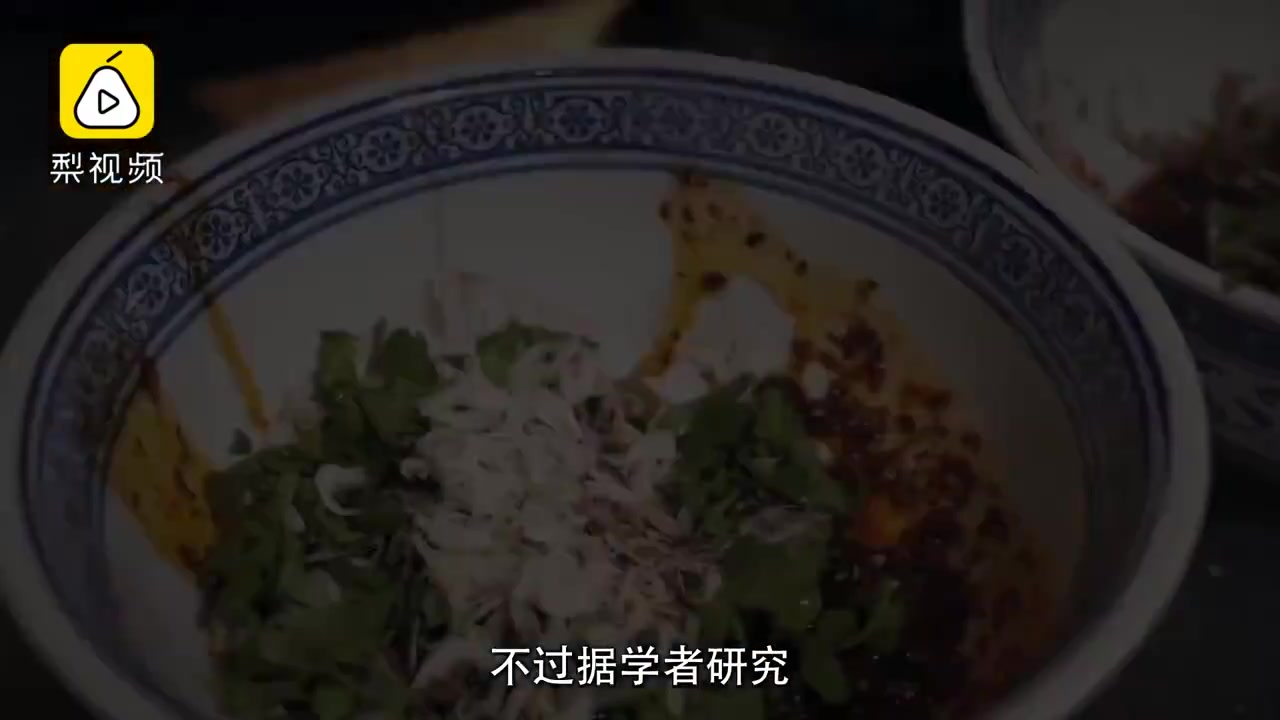 【为啥北方逢年过节就要吃饺子?[并不简单]】饺子,作为在北方拥有霸权地位的传统食物,无论冬