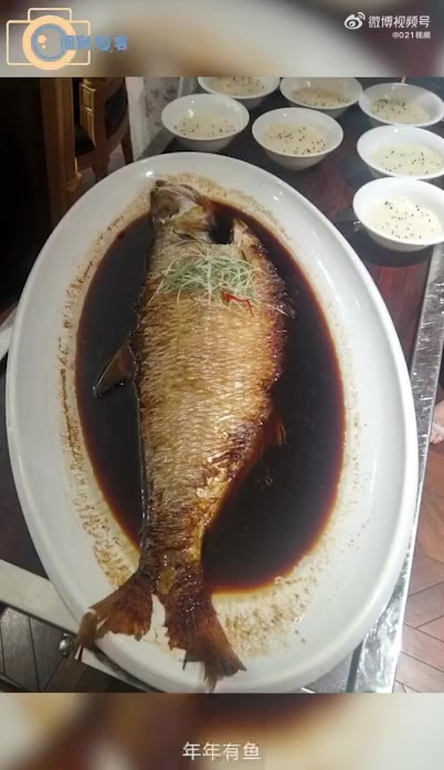 【大年初五 | 大吉大利,今天的美食有哪些寓意?】今天是大年初五,“发财蹄”、“年年有鱼”