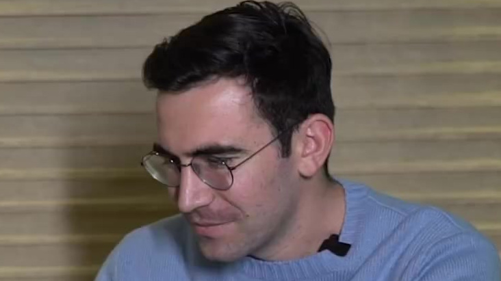 #外国人读冰墩儿是啥样# 憨态可掬的冰墩墩魅力四射,已成为新晋“顶流”,各国语言读“冰墩儿