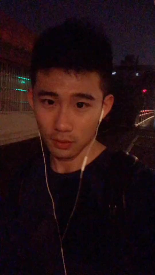 三十岁男人生活照日常自拍素材,同一个人 朋友圈生活素材