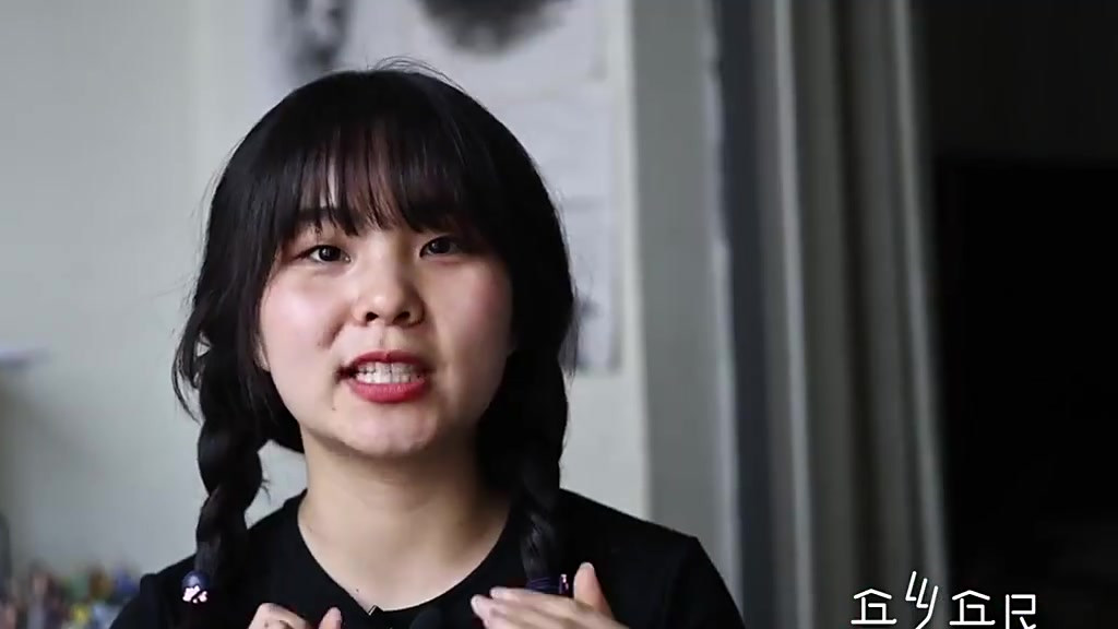 【#被画出来的糖醋排骨馋哭#!快递小哥误以为是真排骨[围观]】#女子手绘排骨被快递小哥误以