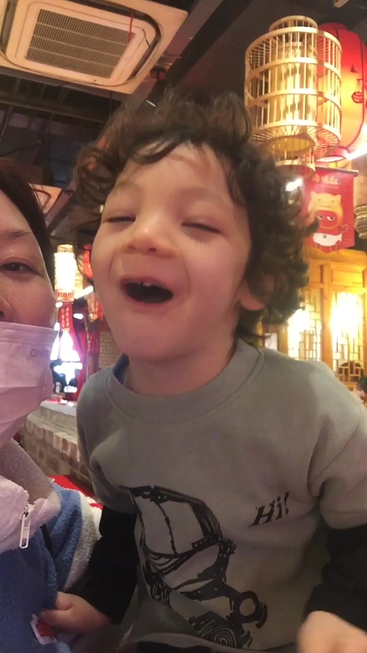 春节去谭鸭血火锅店红红火火