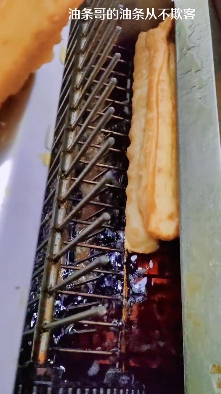 自动炸油条机,自动翻转,自动出锅,仿人工油条机,一人简单操作
