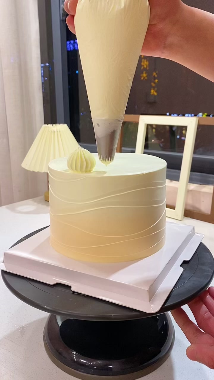 新手也能无压力制作的简约风水果蛋糕来咯