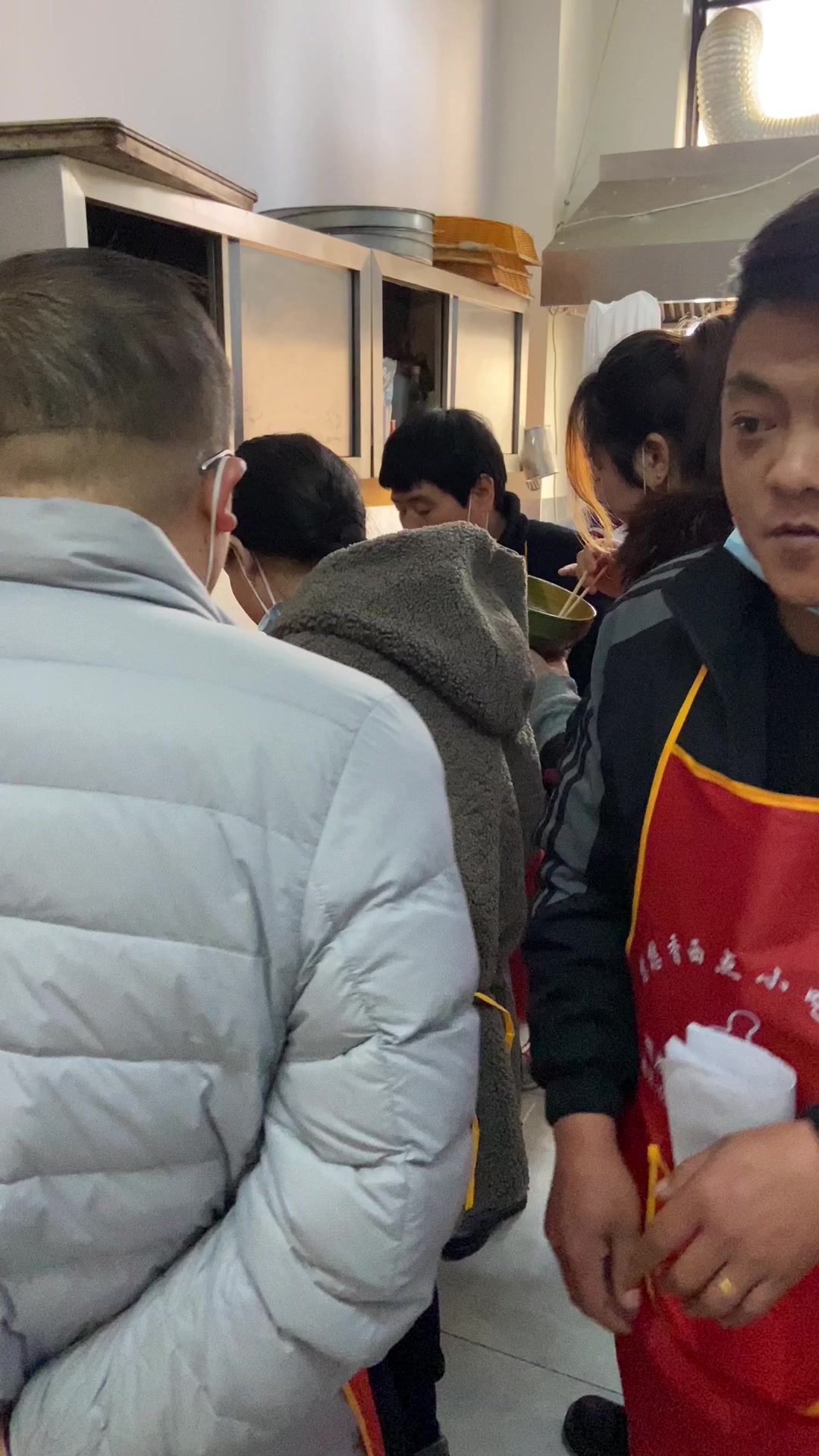 一个人就可以摆摊做早餐