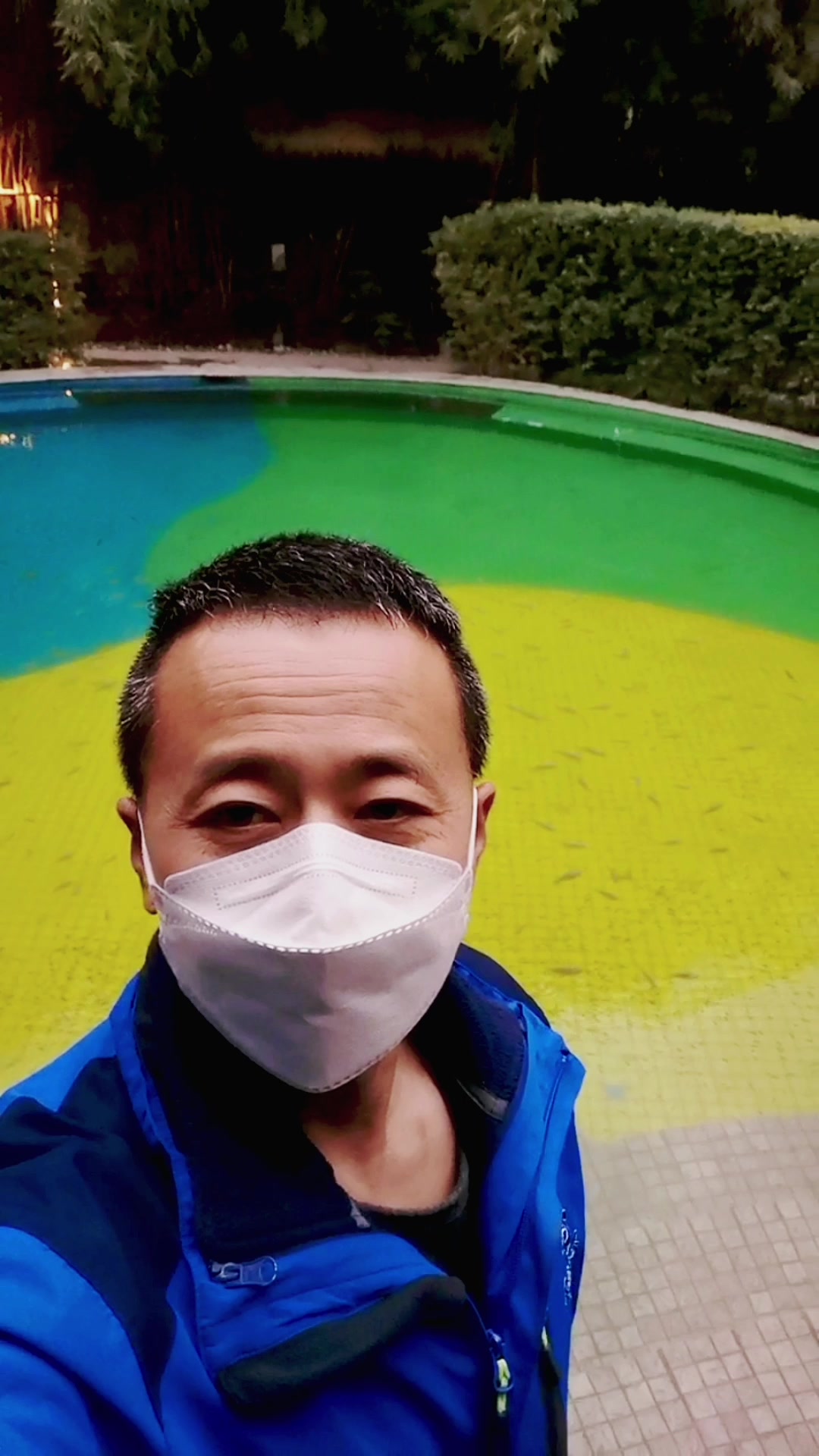 四川广元剑阁县人“魏辉”《剑门关天赐温泉》特色亲亲鱼疗