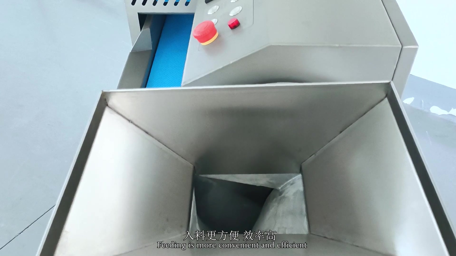 中央厨房加工蔬菜用多功能双机头数字切菜机 中央厨房生产加工蔬菜常用的双机头切菜机,食堂里面