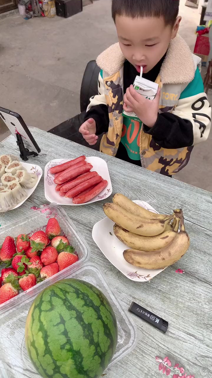 可爱的小吃货爱心早餐这也太真实了吧