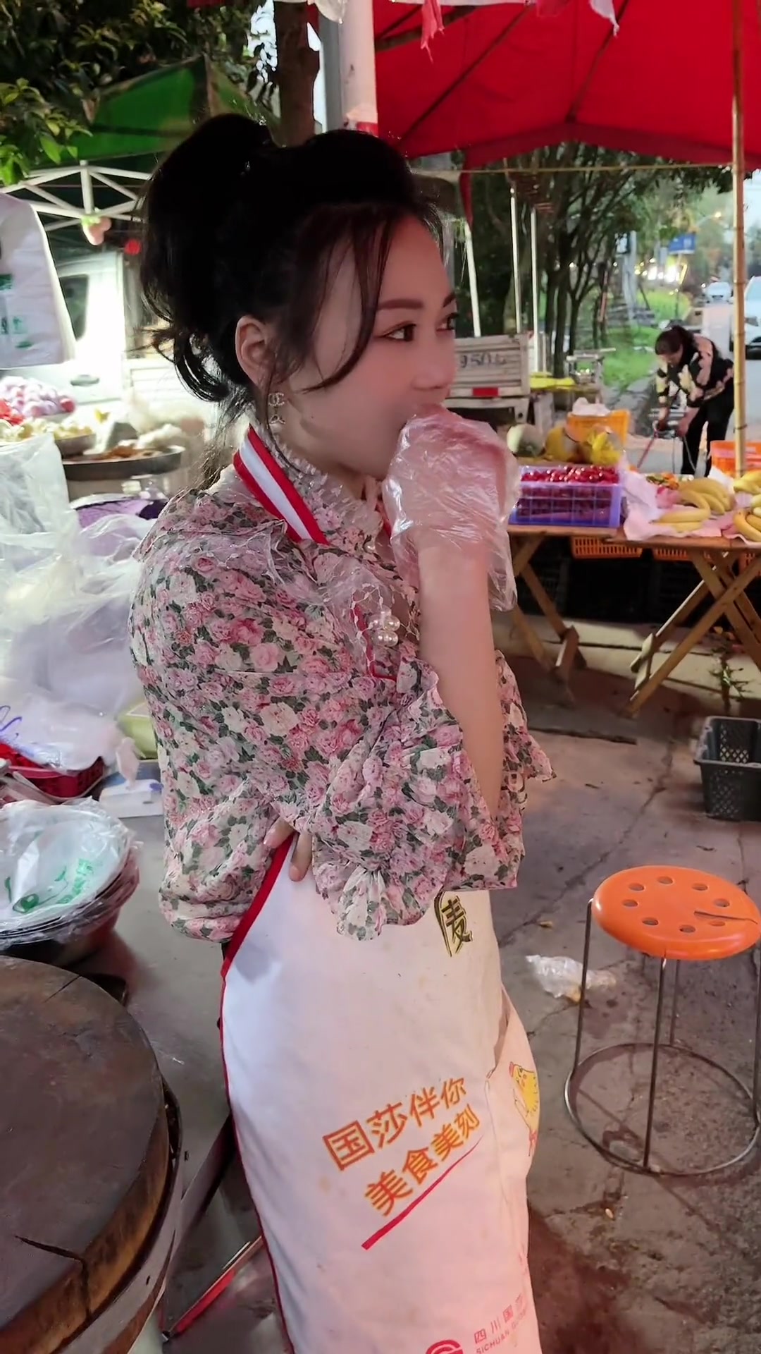 卤鸡爪吃了能抓钱、卤翅膀吃了会展翅高飞