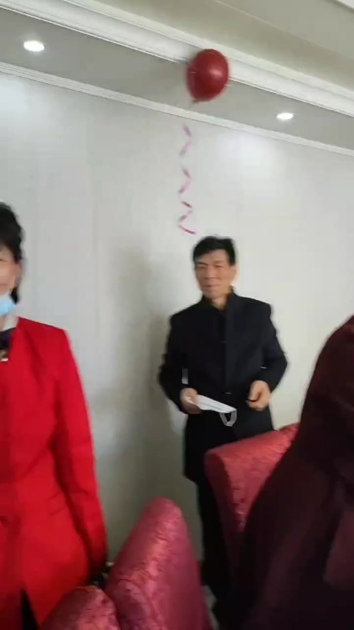 大3层老人过寿蛋糕