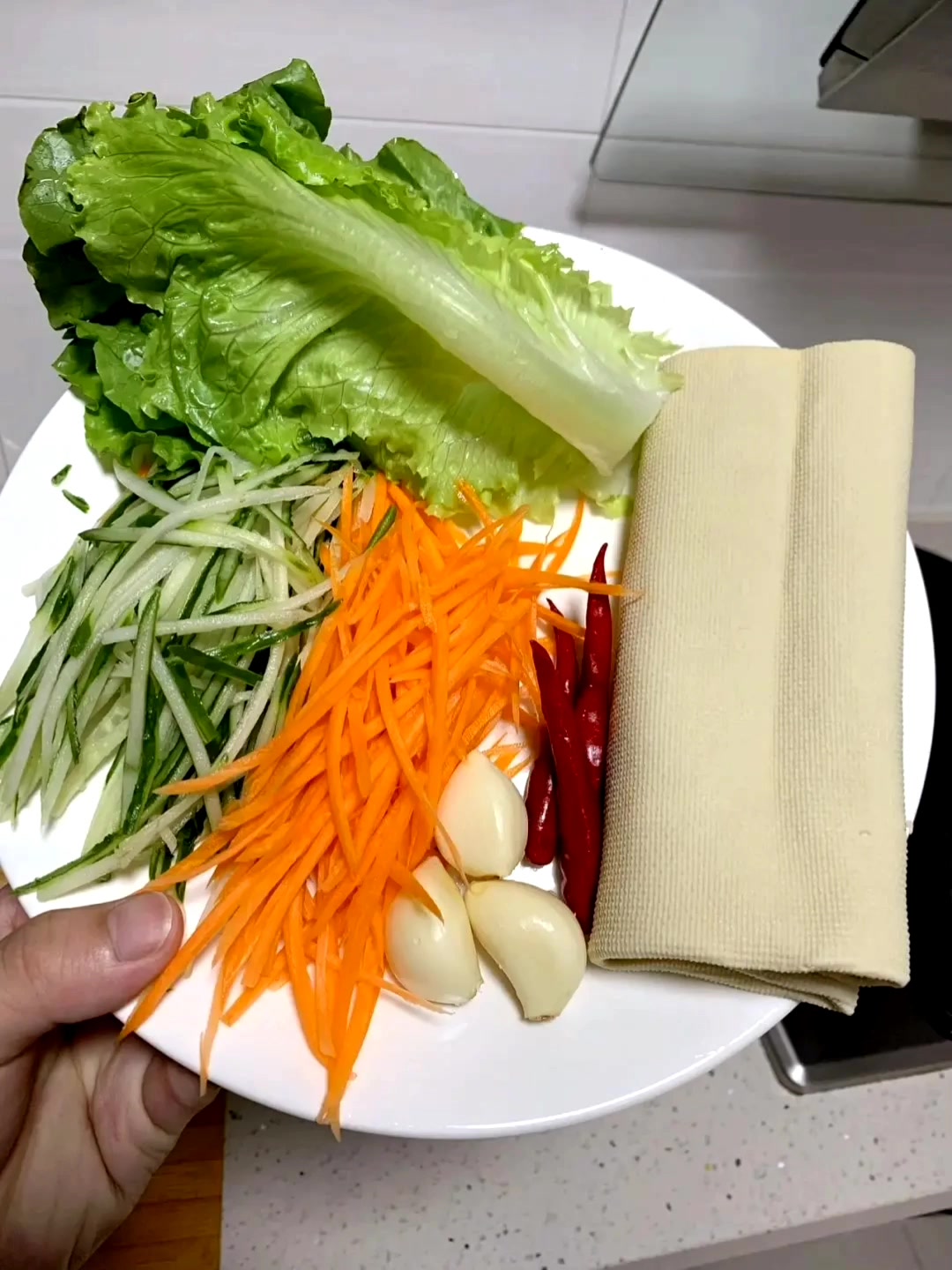 生菜豆皮卷,比肉还好吃