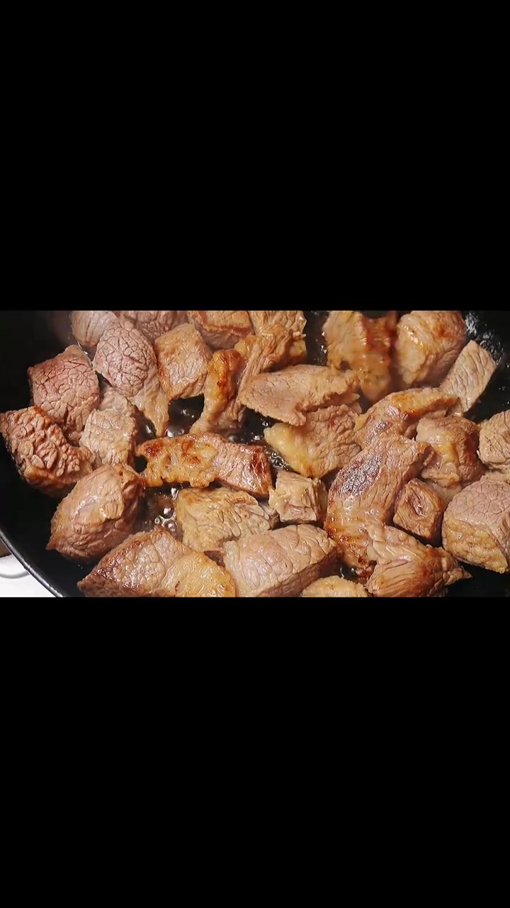 任何人没吃过这个我都会伤心—匈牙利炖牛肉