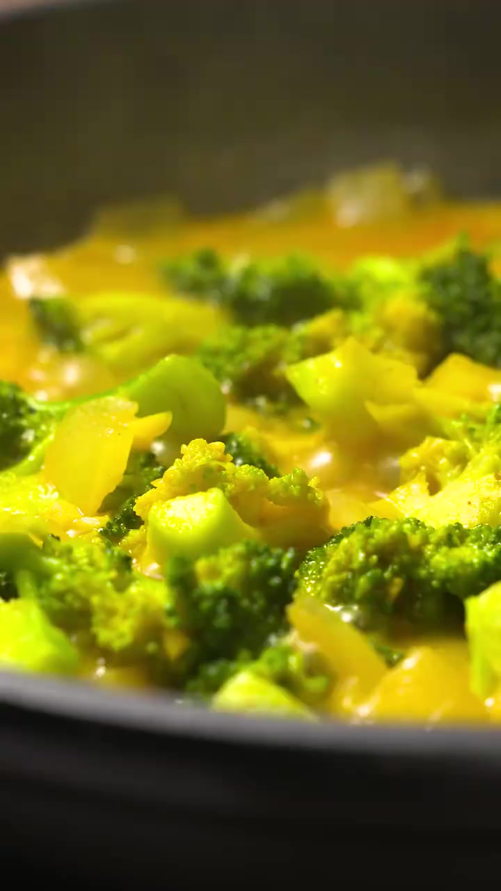 咖喱椰汁西兰花,真的很好吃啊