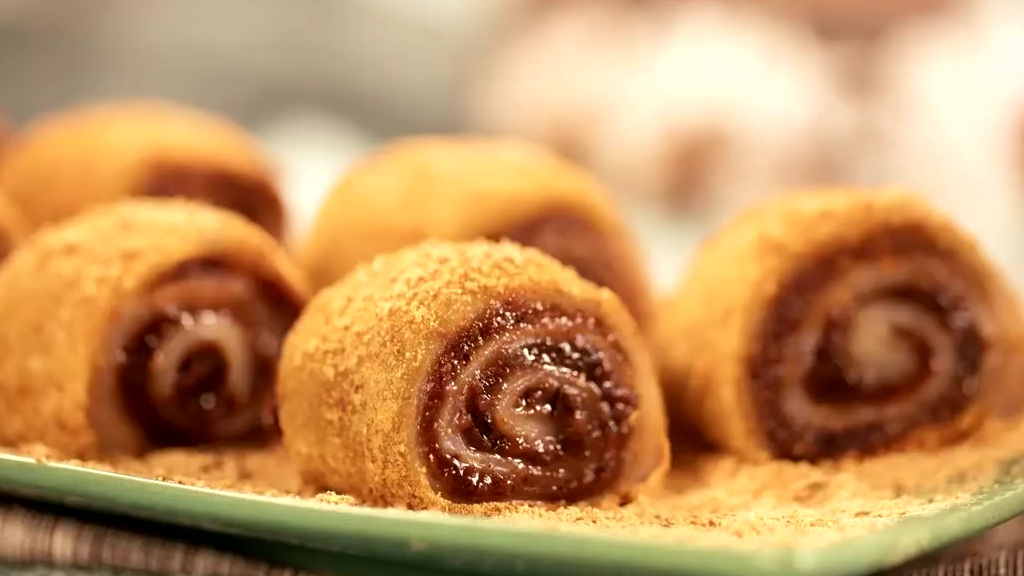 【这些#清明节# 的饮食习俗你知道吗?】作为二十四节气中唯一的节日,全国各地的清明习俗不胜