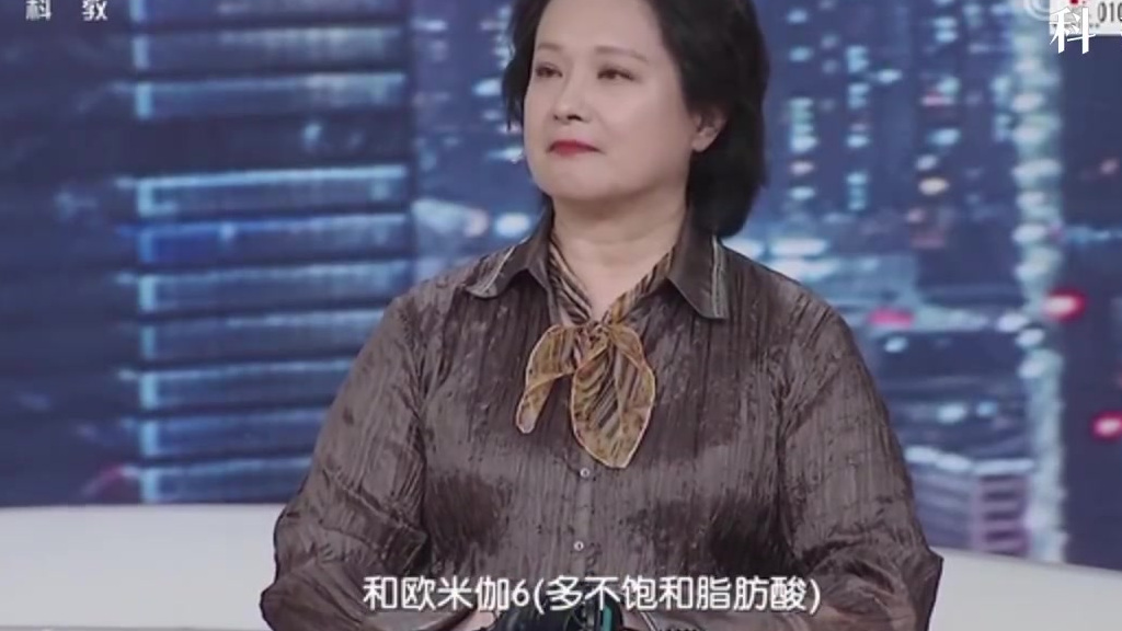 【#吃带鱼能补脑吗#?】专家表示,带鱼富含欧米伽3多不饱和脂肪酸,这种不饱和脂肪酸在维持大