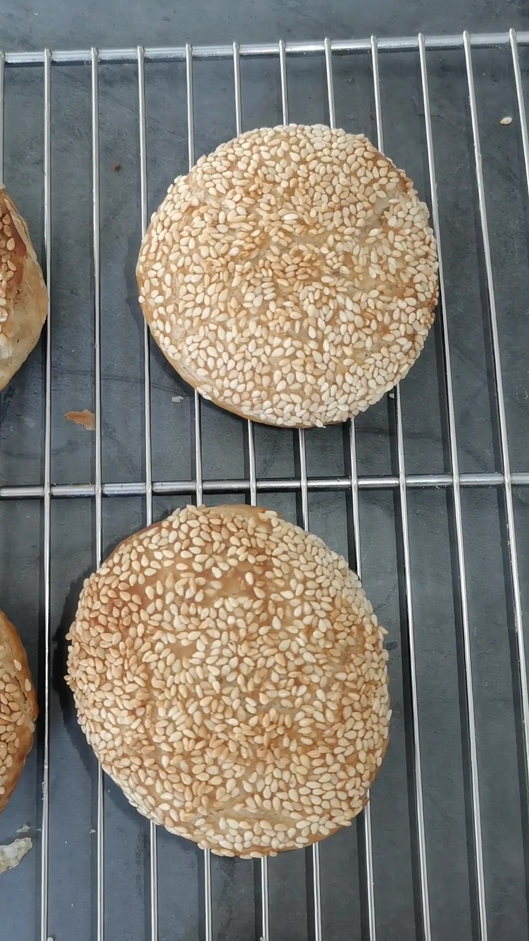 学习老北京芝麻烧饼的制作方法和视频,学习芝麻烧饼的简单做法