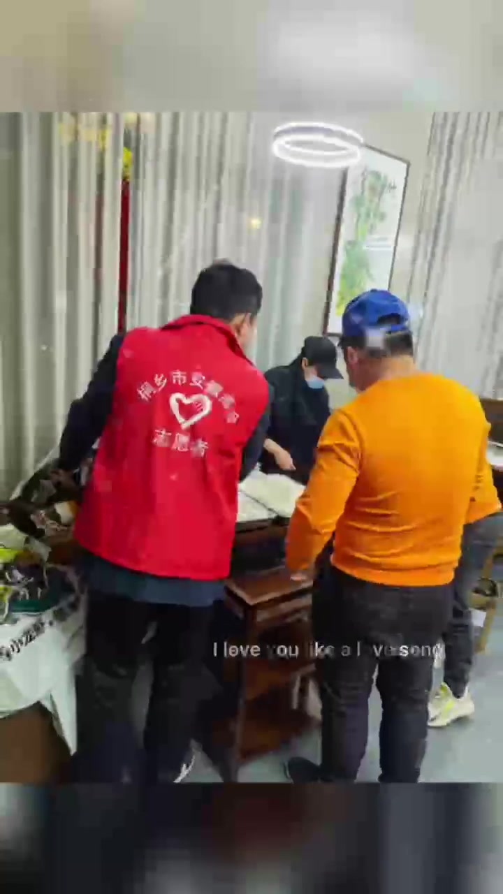 暖胃更暖心!“爱心早餐” 情暖濮院抗疫一线