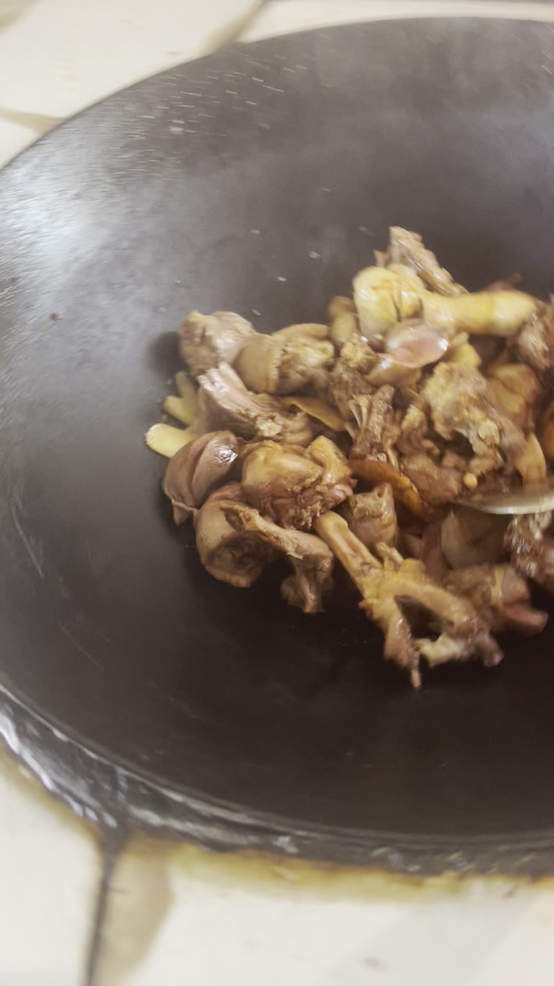 铁锅烧鹅原汁原味