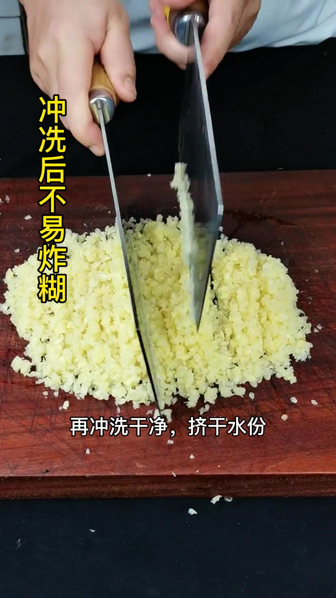 过年过节,家里来客,学会了全家都夸你是大厨。蒜蓉蒸龙虾 美食