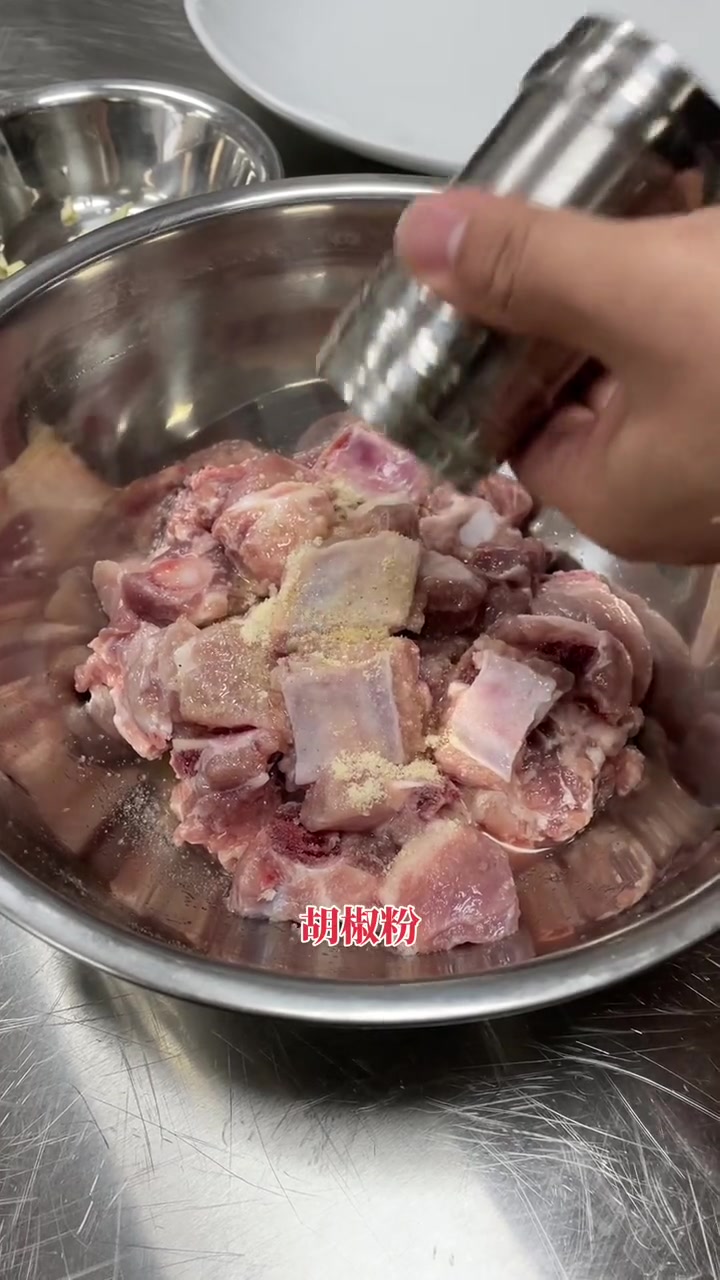 神仙吃法,酶香咸鱼蒸排骨,味道好上头,妈呀!这样的广式生活谁不羡慕 广东美食推荐官 家乡美