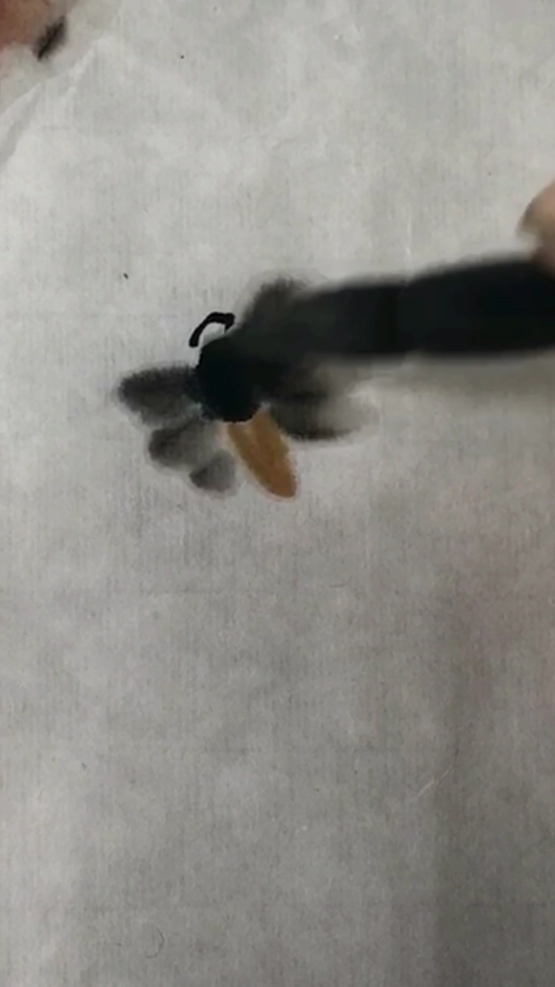 中国画写意蜜蜂的画法,用最简练的笔调畅快书写