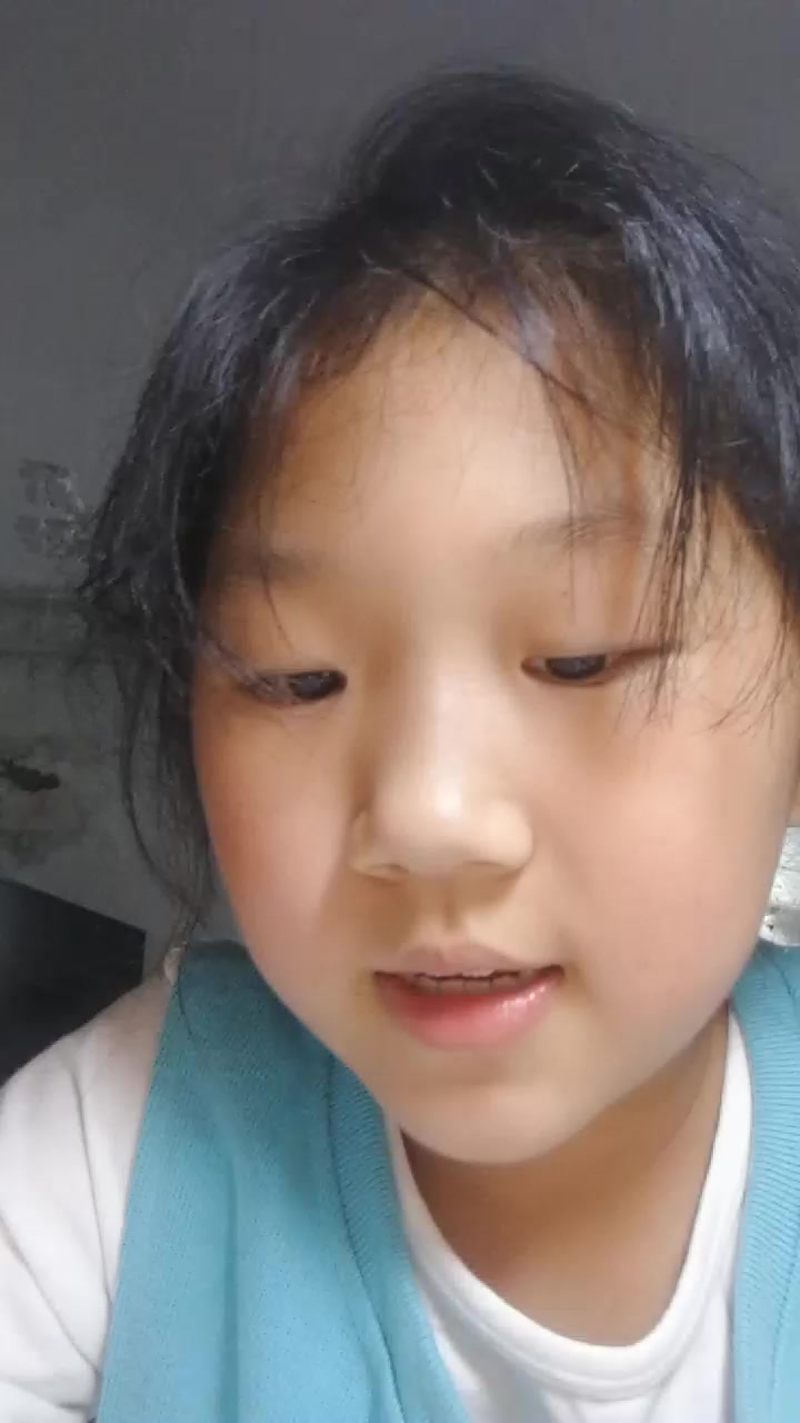 今天唱好听的咖喱咖喱这首歌