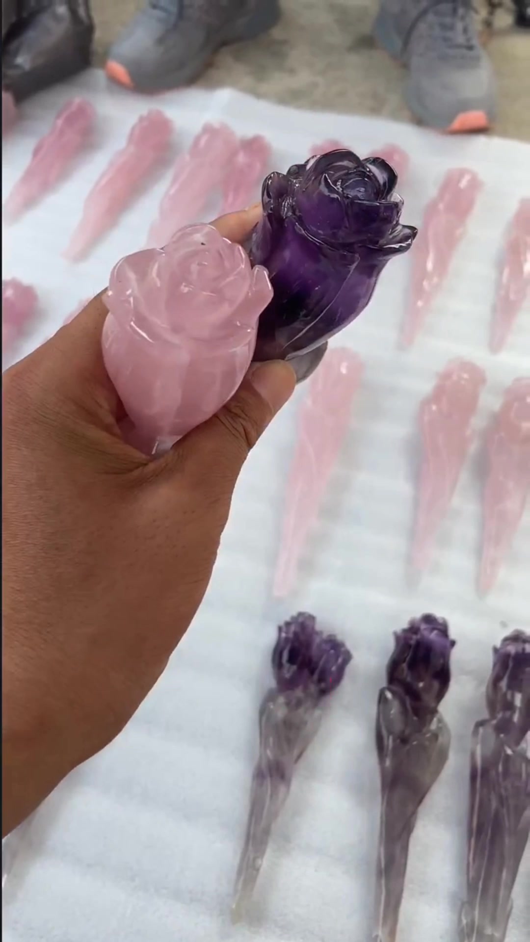 紫水晶粉水晶这样的玫瑰花送女朋友可以吗?