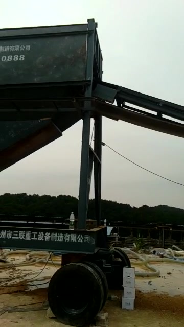 广西客户移动制砂机