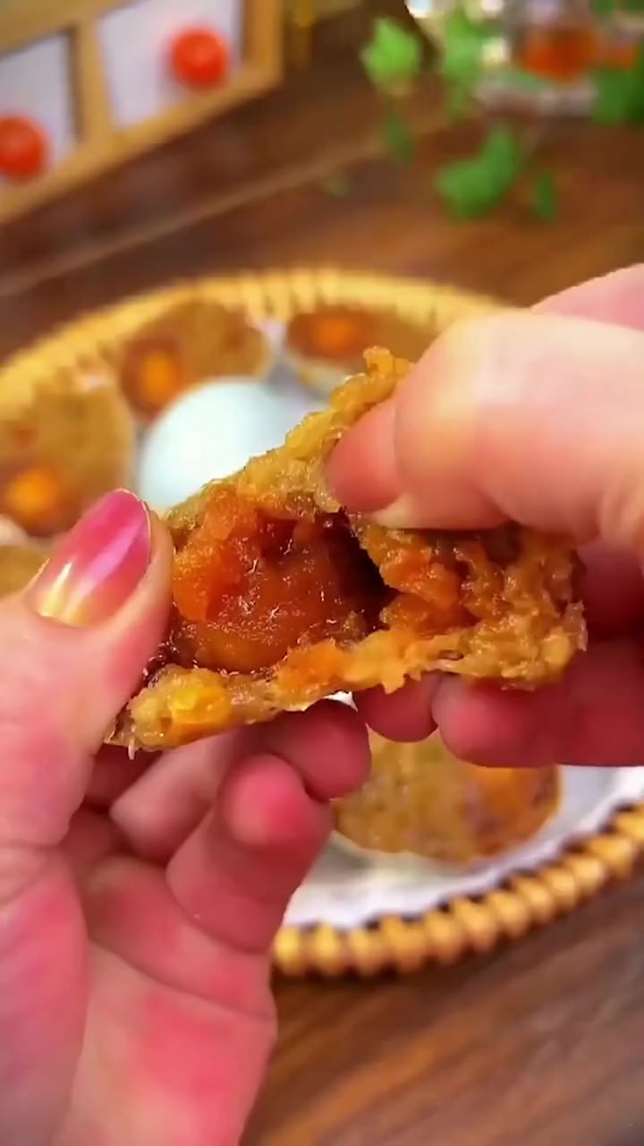 比粽子还好吃的糯米蛋粽,每一个里面都有一整颗流沙咸鸭蛋黄
