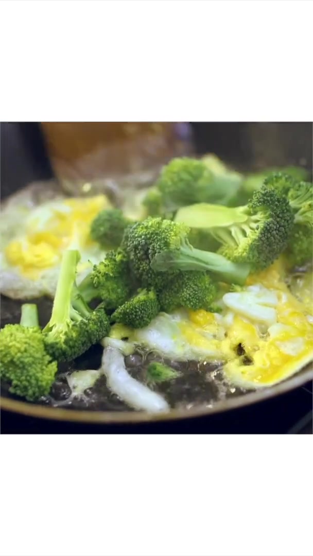 可以发长视频喽。今天就先来个好吃蛋炒饭的做法,当然还要搭一份水果拼盘,美味营养又健康