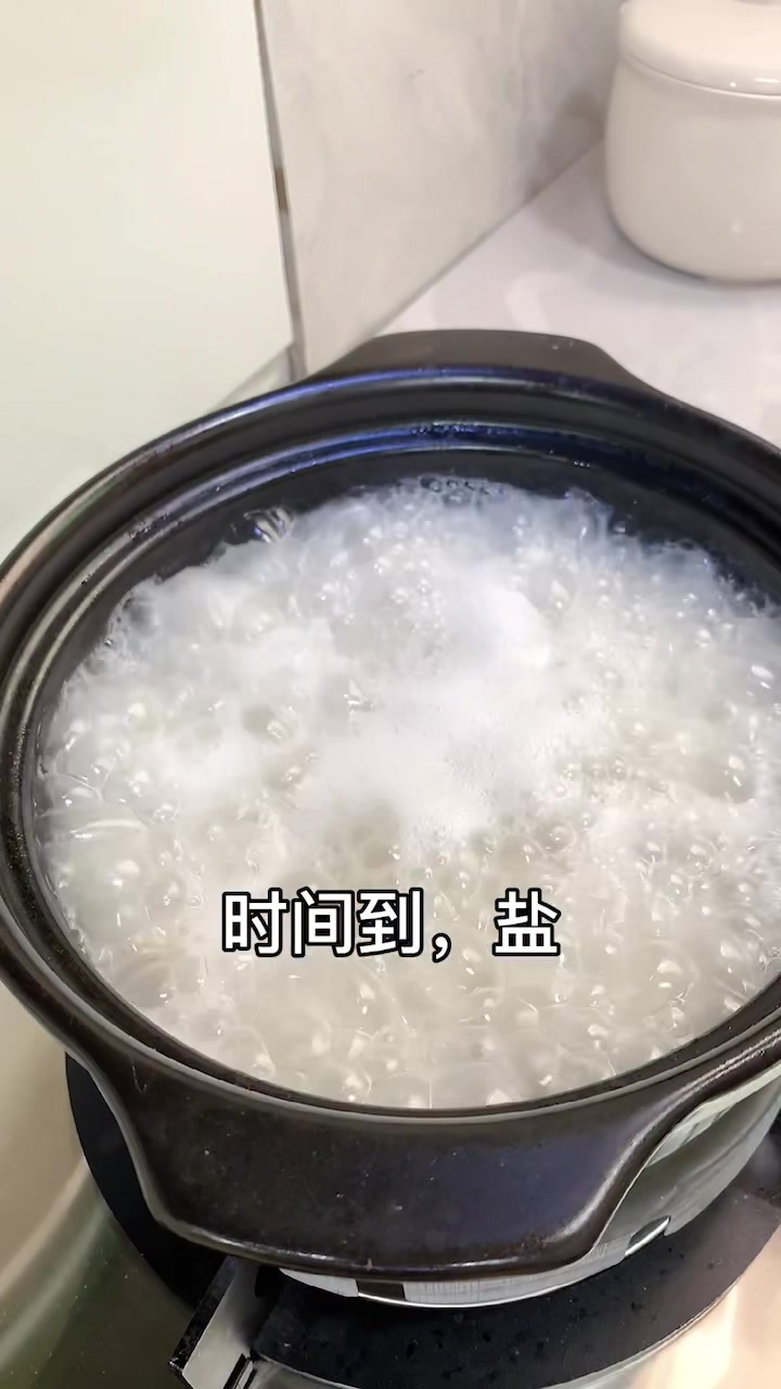潮汕春菜排骨粥,原汁原味非常好吃,女人月子餐