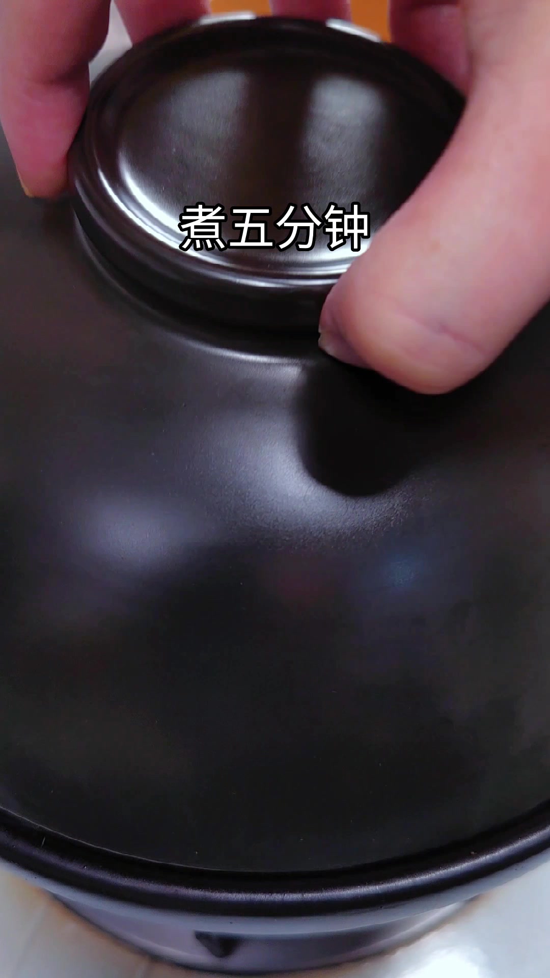 春菜排骨煲,深受潮汕人喜爱的一道家常菜,从小吃到大