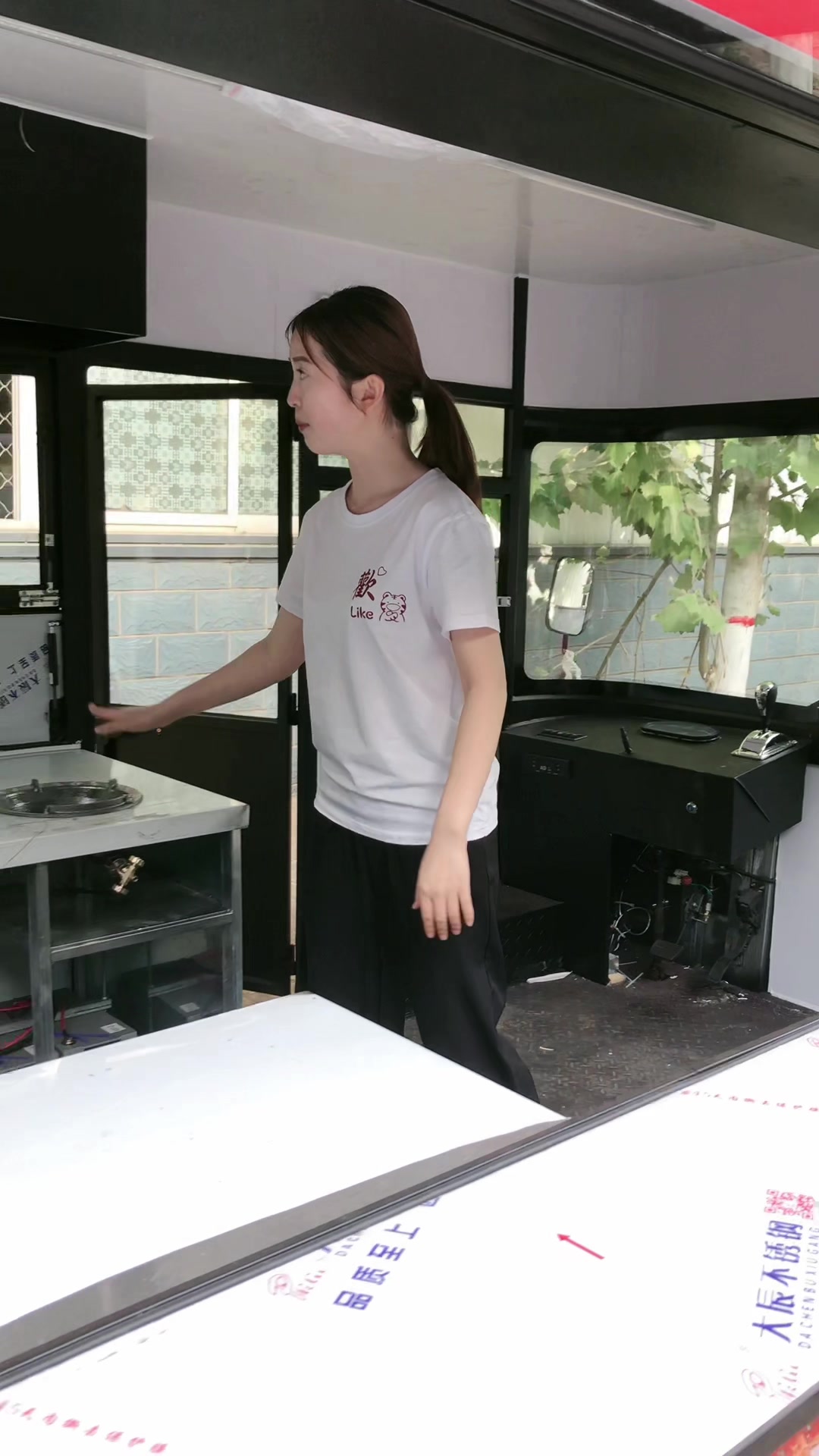 烧饼肉夹馍粥蒸包煎包车炸串煎饼车手抓饼烤冷面车