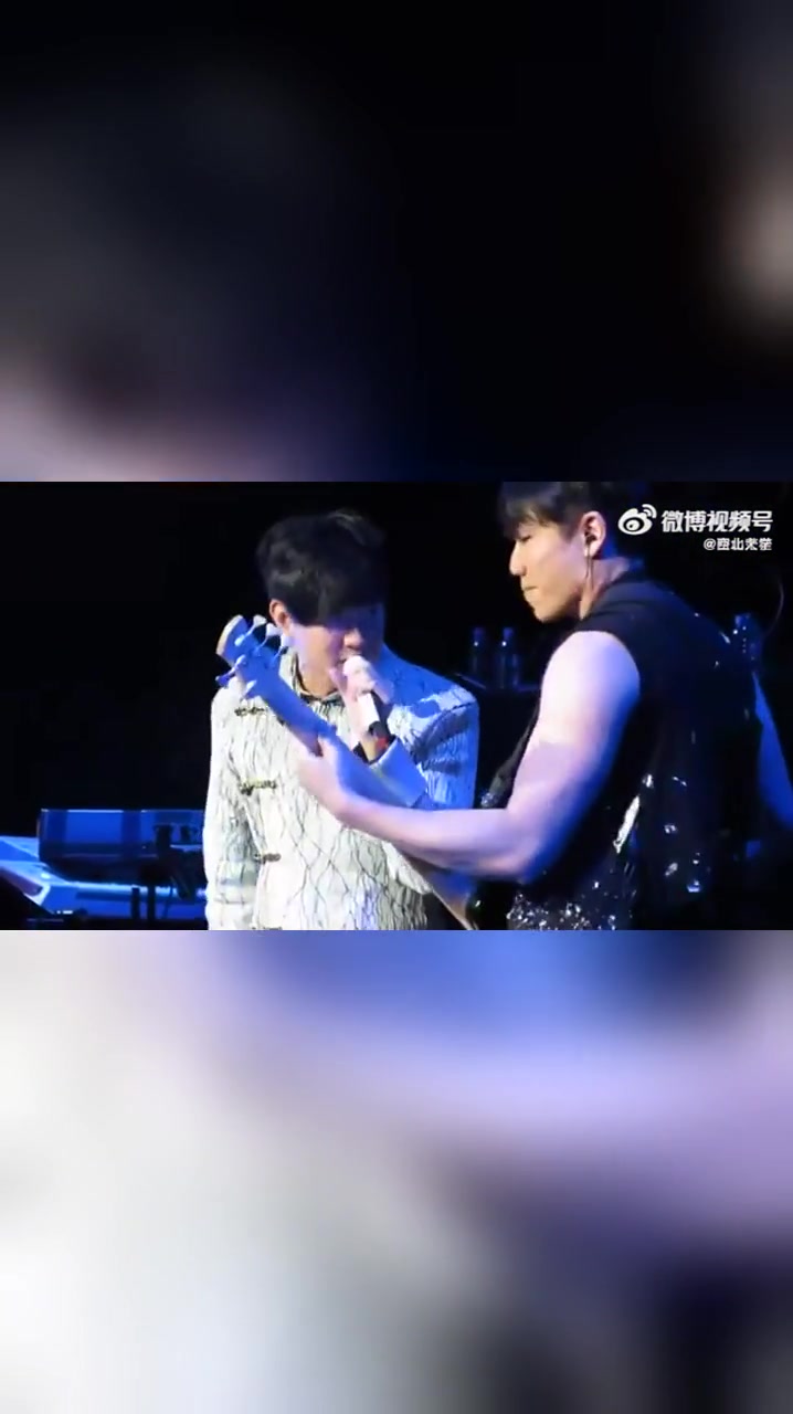 nwu留声机 林俊杰《美人鱼》“只要你在我身边 所有蜚语流言完全视而不见 请不要匆匆一面一