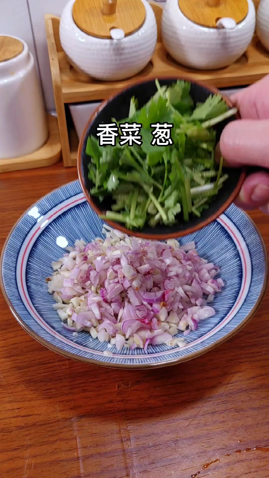 凉拌沙姜猪手,适合夏天吃的凉菜,又是一道硬菜