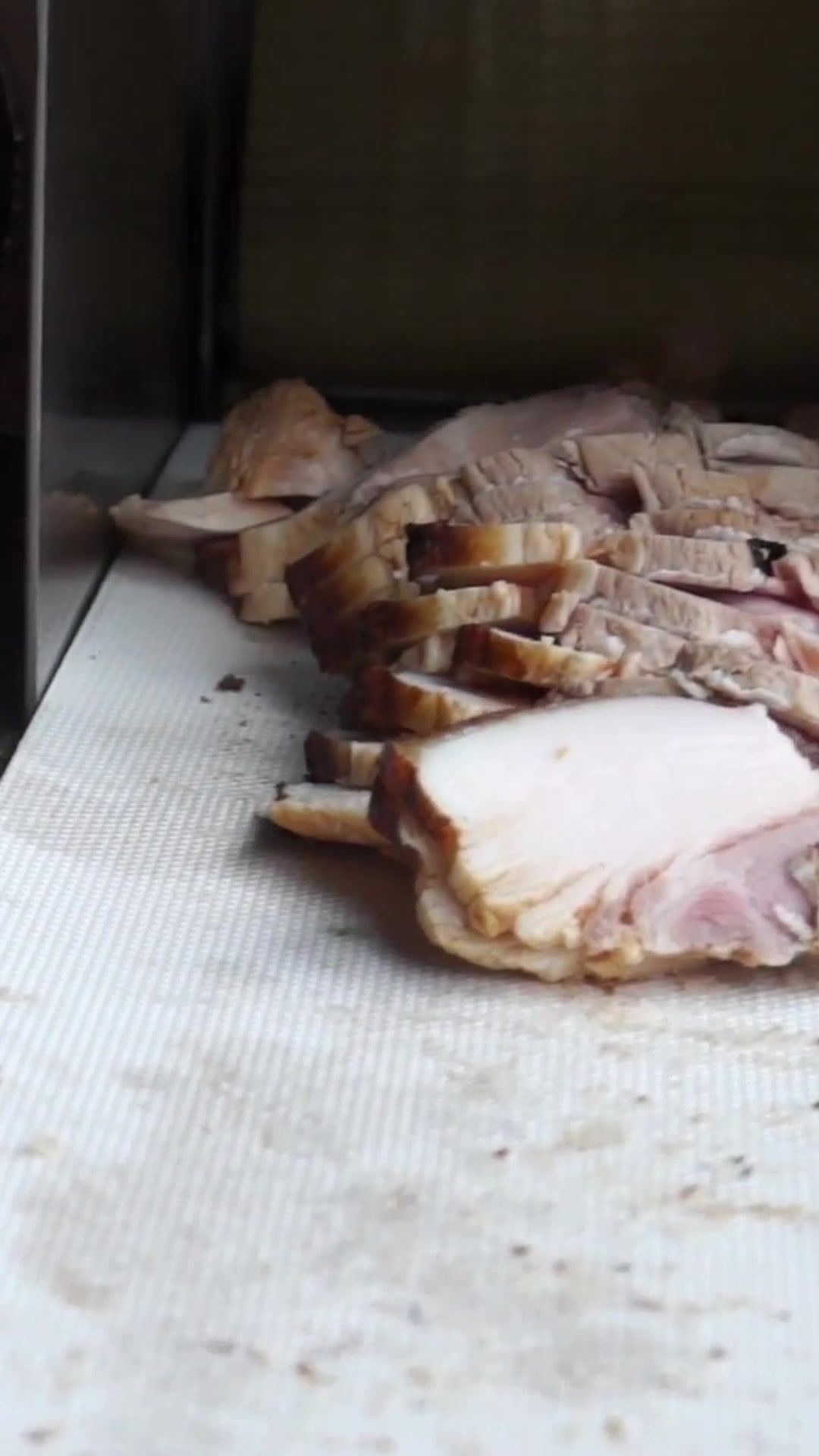 熟肉切片机,薄如纸的牛肉片是怎么切割出来的呢