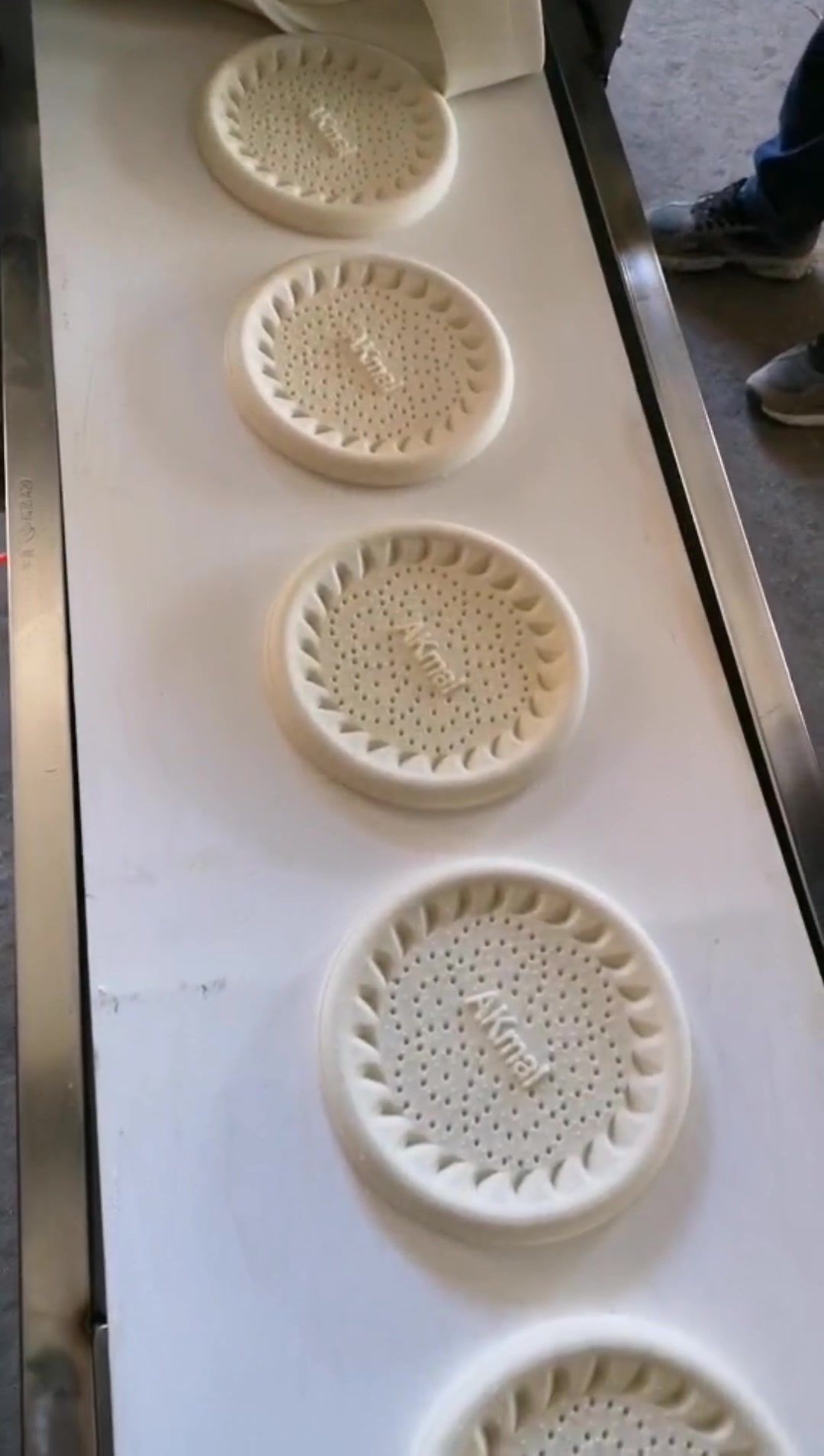 馕饼成型机披萨饼胚成型机拍大饼机 一次成型