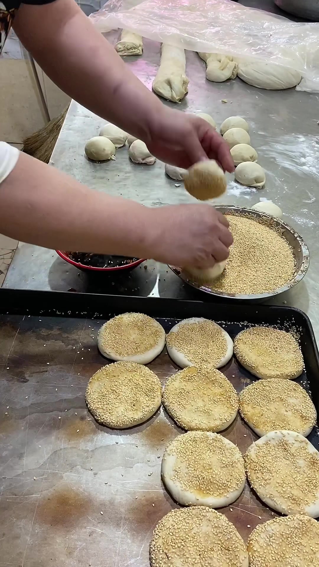 老北京芝麻烧饼,外酥里嫩好吃到爆