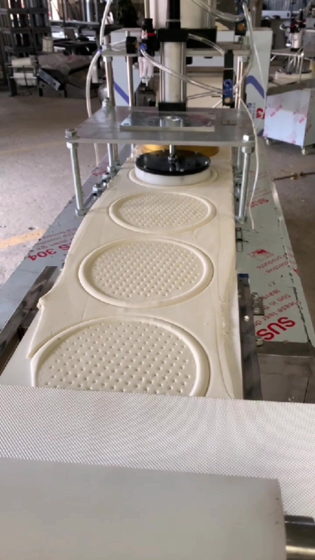 披萨饼胚成型机馕饼成型机自动化设备一次成型