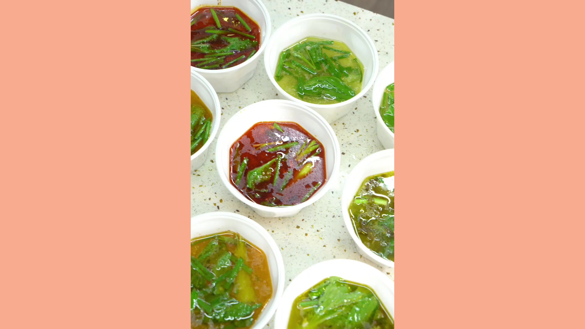 老少皆宜土鸡米线,单人即可出餐