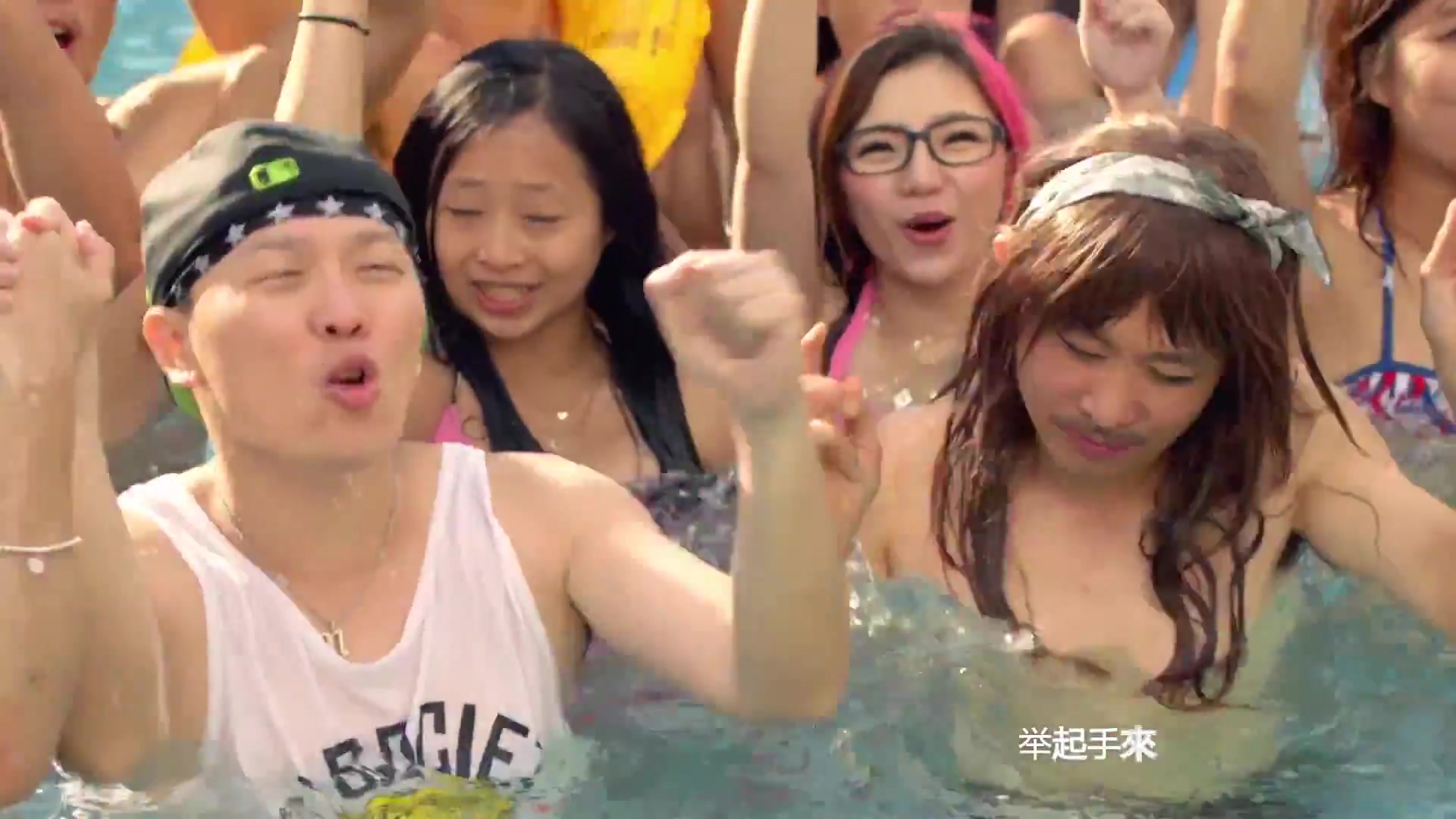 【周杰伦-我要夏天MV】八年了,你还记得周董的这首《我要夏天》吗?《我要夏天》收录于杰伦第