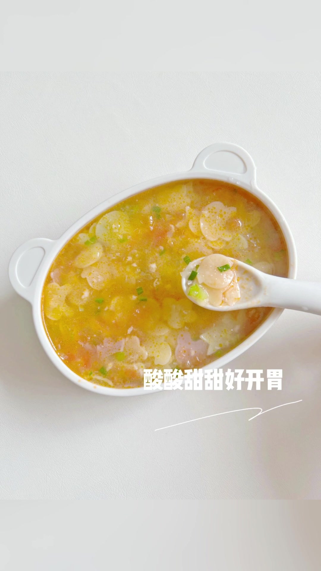 番茄鳕鱼卡通面。