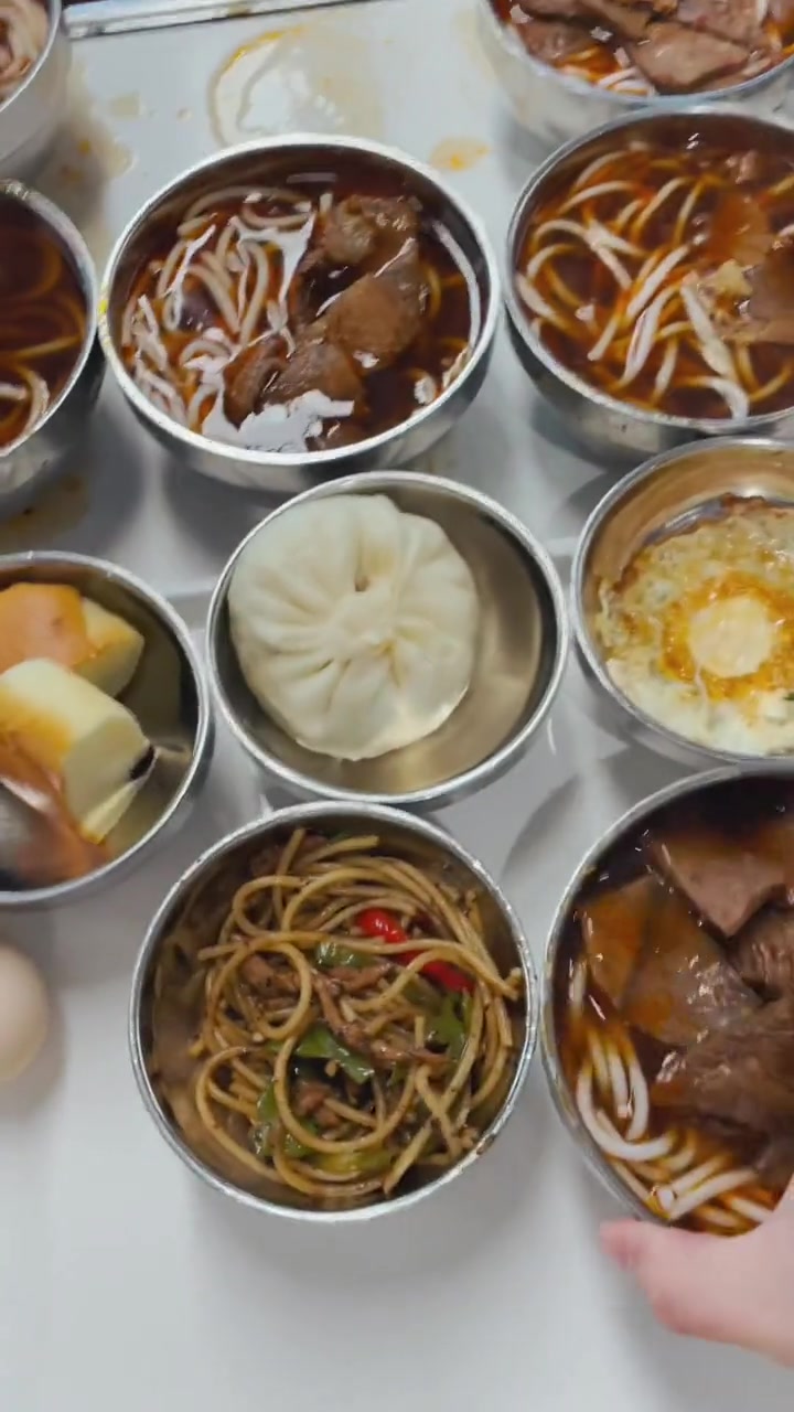 看看国企食堂早餐食堂都吃什么?