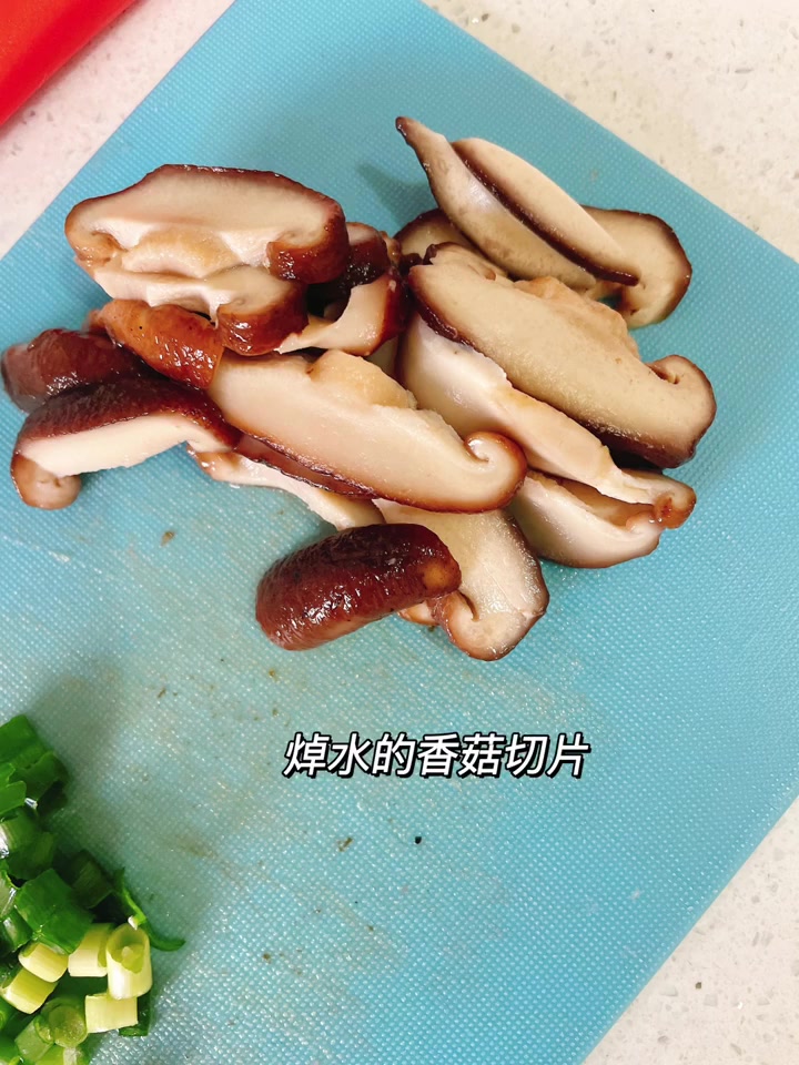 香菇土豆肉沫盖浇饭