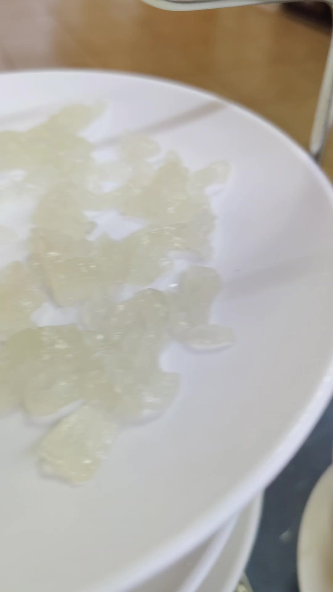 小剥皮牛鱼生!肉质晶莹剔透、嫩滑鲜甜,做顺德鱼生中极品!