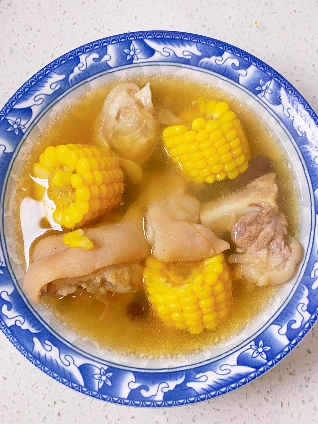 超级好喝的猪蹄汤,胶原蛋白满满的