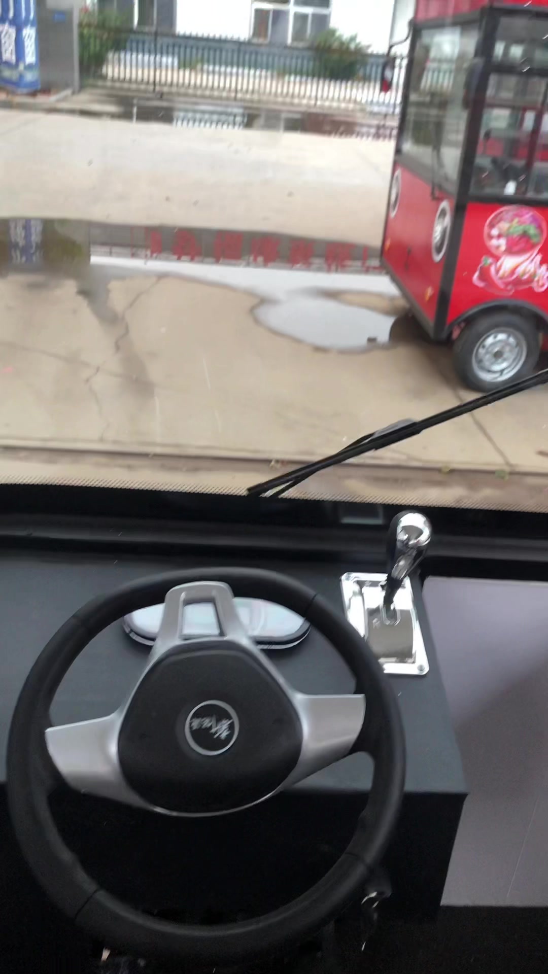 早餐车煎饼车手抓饼烤冷面粥车卤肉卷车