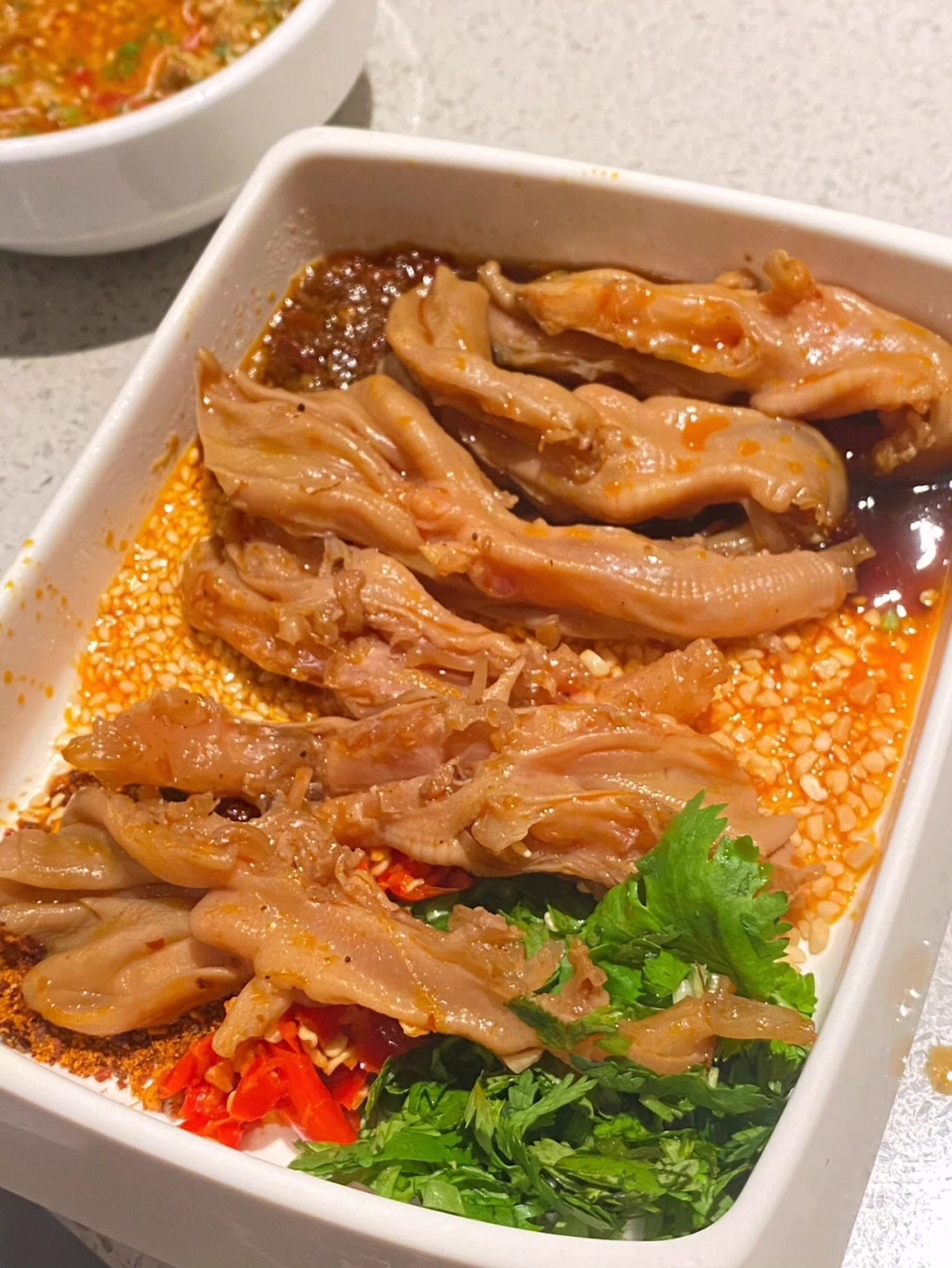 爸爸做的香辣无骨鸭掌,太好吃啦!